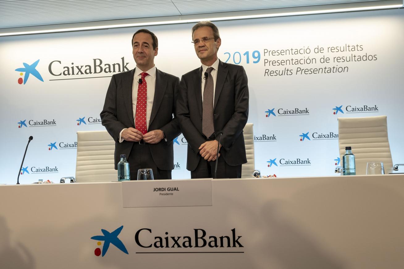 Jordi Gual, presidente de CaixaBank, y Gonzalo Gortázar, consejero delegado, en la presentación de resultados de CaixaBank