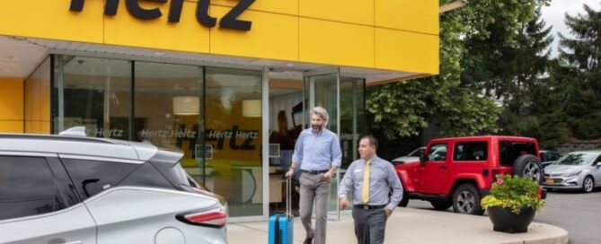 thumb-large-Hertz_rent_a_car_oficina