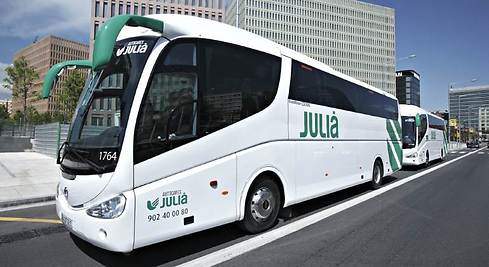 490x_julia-autocares-blanco-770
