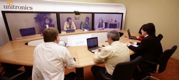 sala_telepresencia_unitronics-605x403
